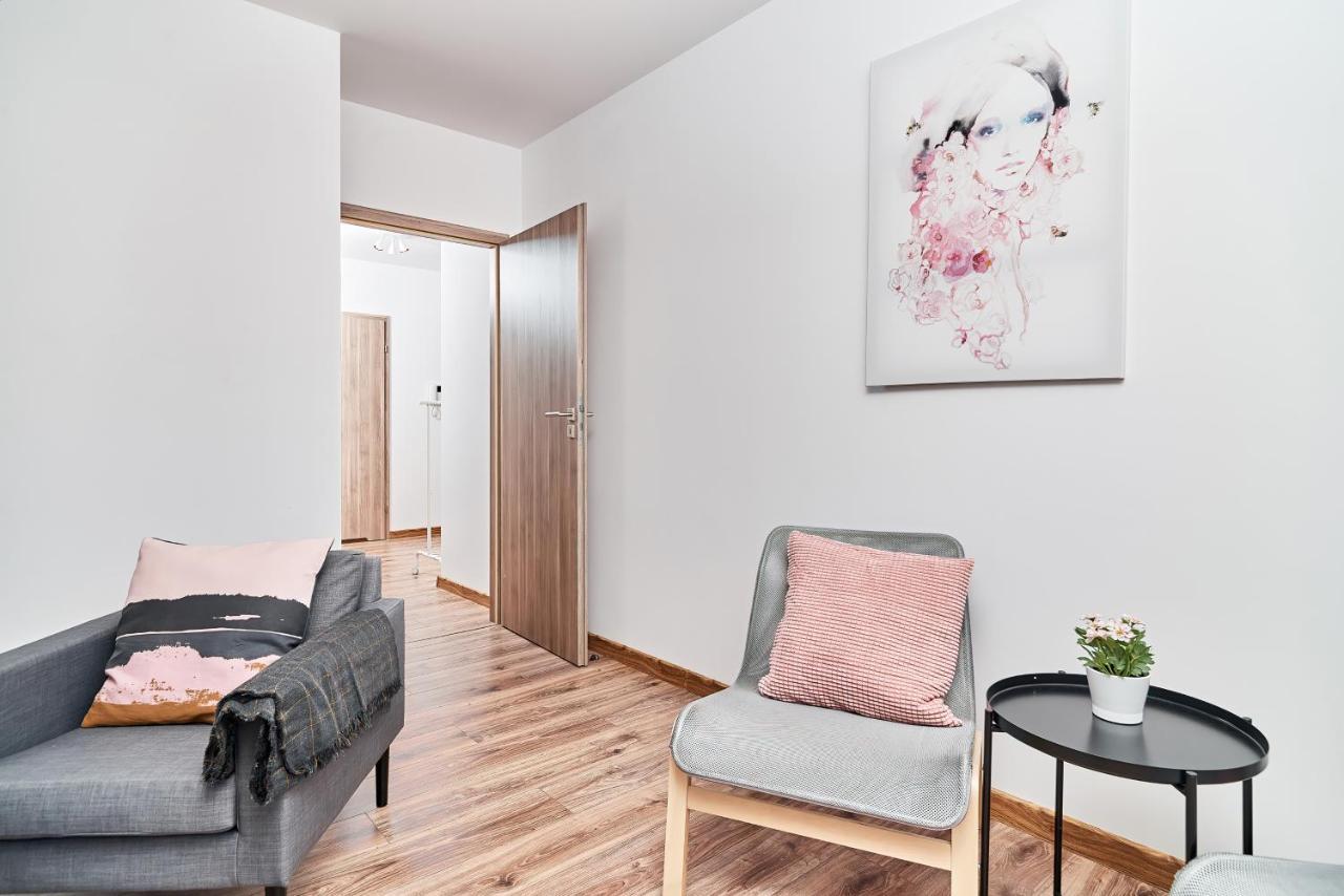 Modern Apartments Wroclaw By Renters Exterior photo